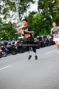 Runner Photo 4110380