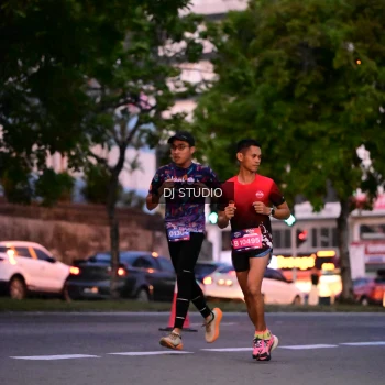 Runner Photo 4110382