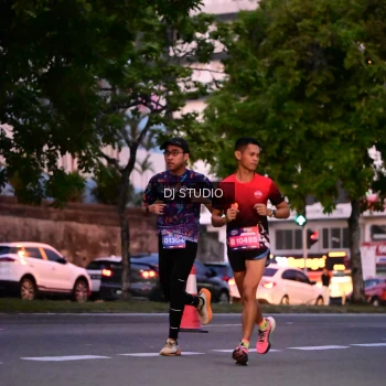 Runner Photo 4110390