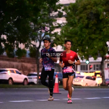 Runner Photo 4110393