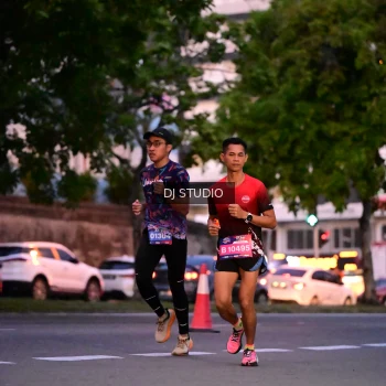 Runner Photo 4110396
