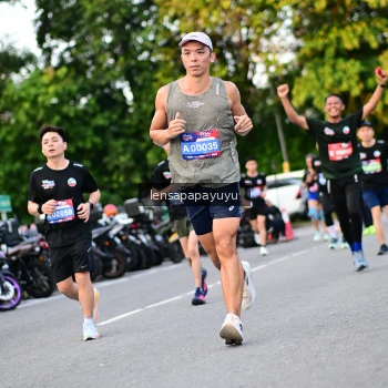 Runner Photo 4110409