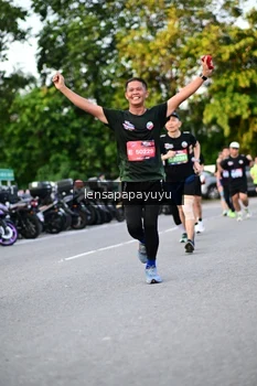 Runner Photo 4110417