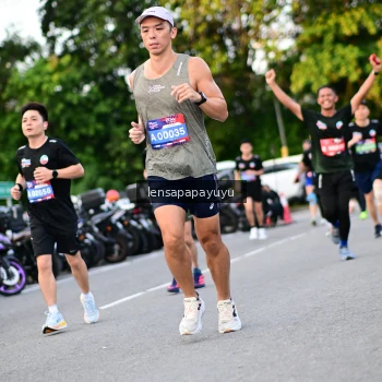Runner Photo 4110418