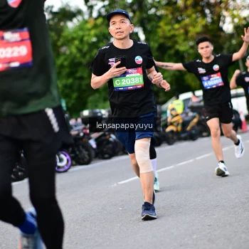 Runner Photo 4110429