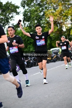 Runner Photo 4110445
