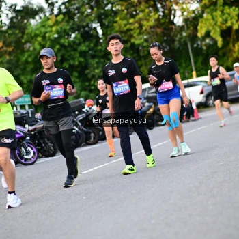 Runner Photo 4110546