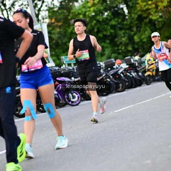 Runner Photo 4110553