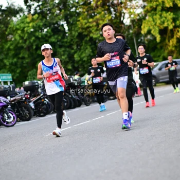 Runner Photo 4110561
