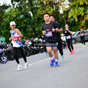 Runner Photo 4110569