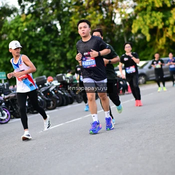 Runner Photo 4110575