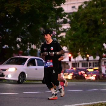 Runner Photo 4110587