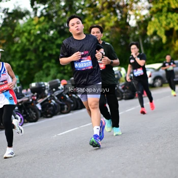 Runner Photo 4110590