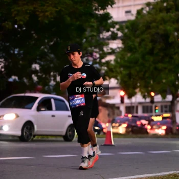 Runner Photo 4110594