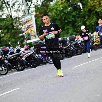 Runner Photo 4110599