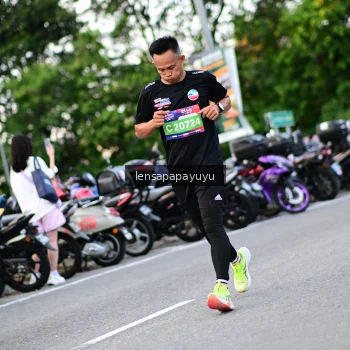 Runner Photo 4110624