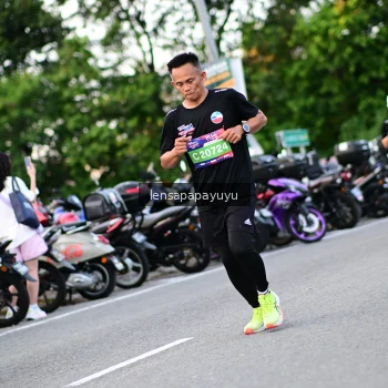 Runner Photo 4110626