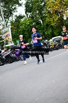 Runner Photo 4110629