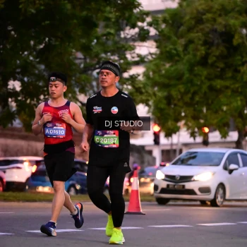 Runner Photo 4110635