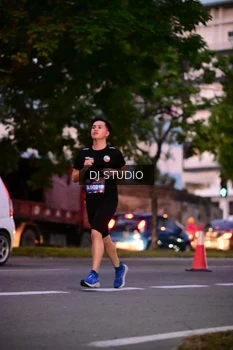Runner Photo 4110684