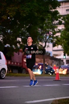 Runner Photo 4110686