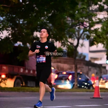 Runner Photo 4110691