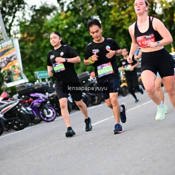 Runner Photo 4110706