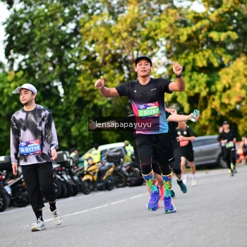 Runner Photo 4110777