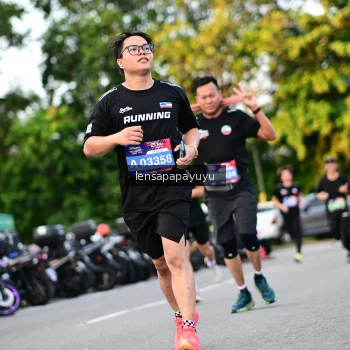 Runner Photo 4110818