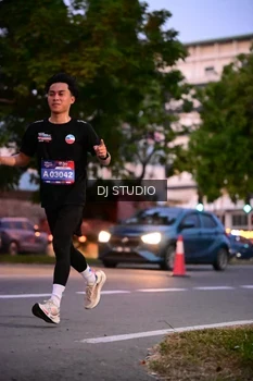 Runner Photo 4110871