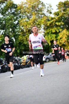 Runner Photo 4110895