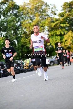 Runner Photo 4110896