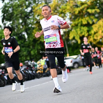 Runner Photo 4110901