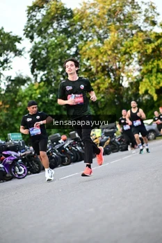 Runner Photo 4110908