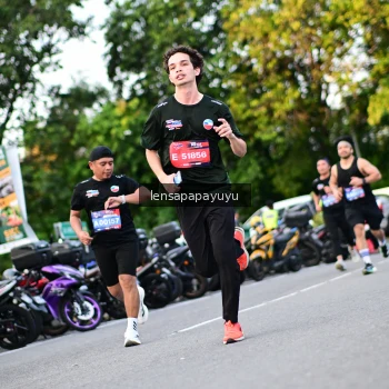 Runner Photo 4110911