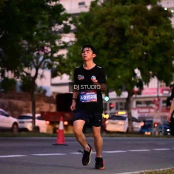 Runner Photo 4110917
