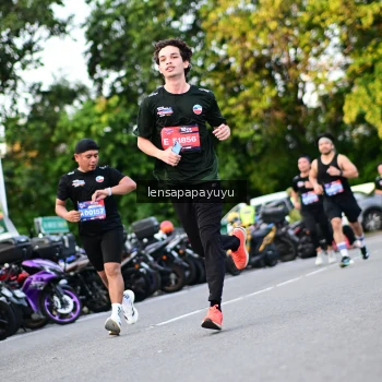 Runner Photo 4110922