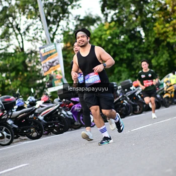 Runner Photo 4110941