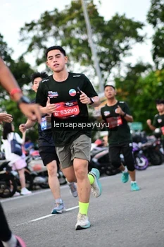 Runner Photo 4111242