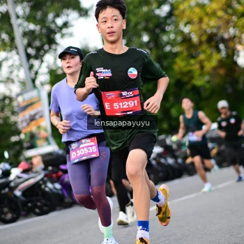 Runner Photo 4111261