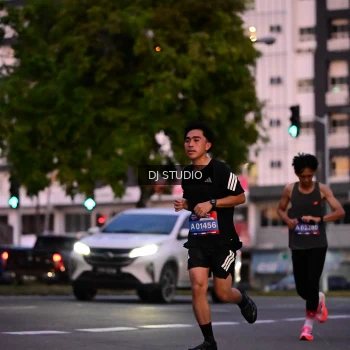 Runner Photo 4111262