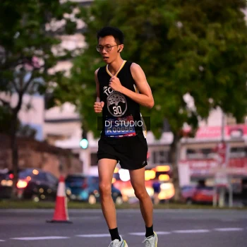 Runner Photo 4111264