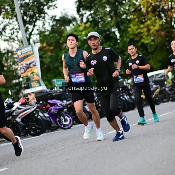 Runner Photo 4111303
