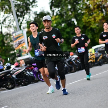 Runner Photo 4111316