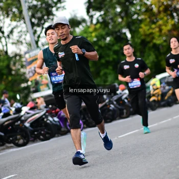 Runner Photo 4111318
