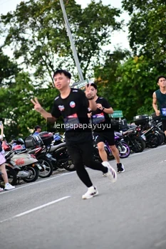 Runner Photo 4111333