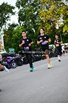 Runner Photo 4111334