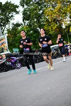 Runner Photo 4111339