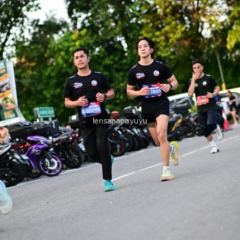 Runner Photo 4111345