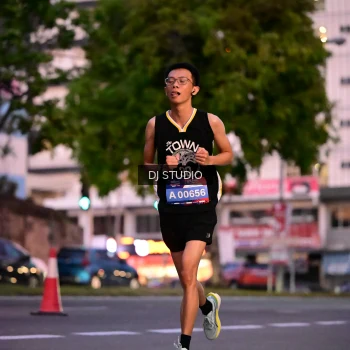Runner Photo 4111349